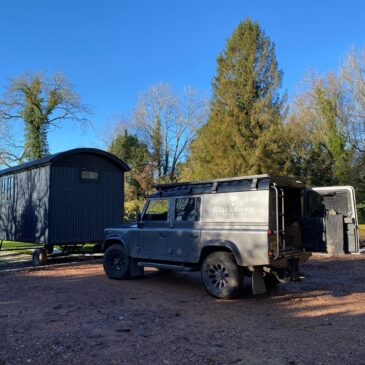 Shepherd Hut Delivery Day!