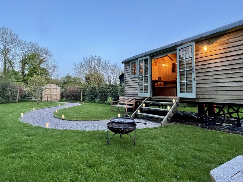 Hare Hideaway outside
